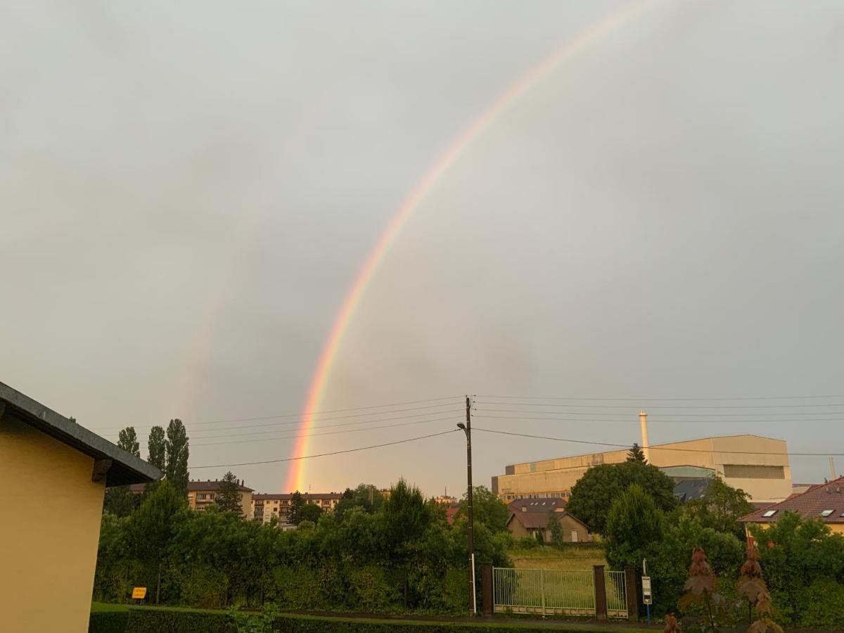 Le Nid Fleuri De Cravanche Exteriör bild